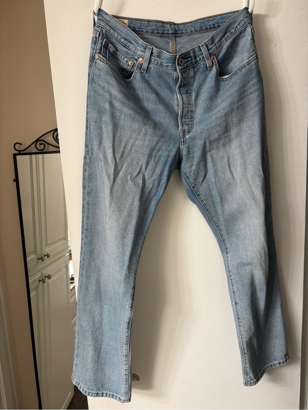 Levi’s 501 90’s Lightweight Mid-Rise Straight Jeans